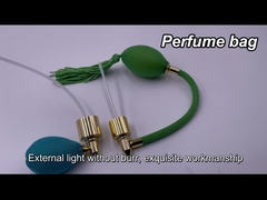 Um belo balão de perfume.